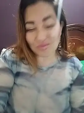 Snapshot of Morchis_esmeralda chatting on 05-27-26, 12:07 Morchis esmeralda online show from 05-27-26, 12:07