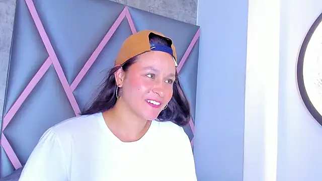 Snapshot of DeborayDark chatting on 05-27-26, 01:57 DeborayDark online show from 05-27-26, 01:57