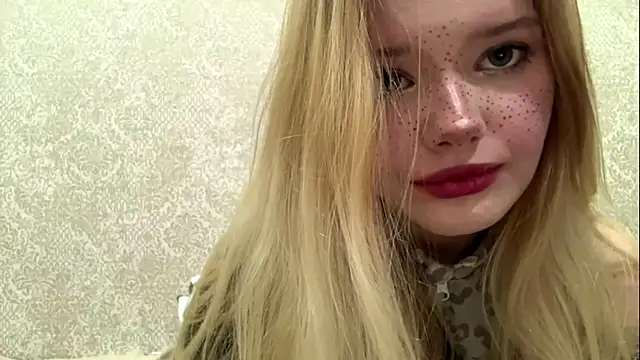 Snapshot of Malinwitch chatting on 05-11-26, 04:15 Malinwitch online show from 05-11-26, 04:15