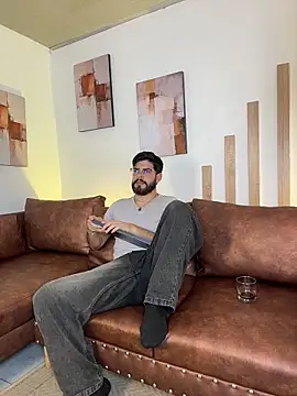 DomBoy  online show from 05-28-26, 08:17