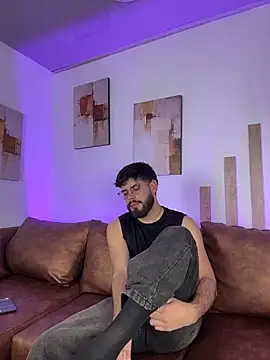 Snapshot of DomBoy_ chatting on 06-11-26, 07:56 DomBoy online show from 06-11-26, 07:56