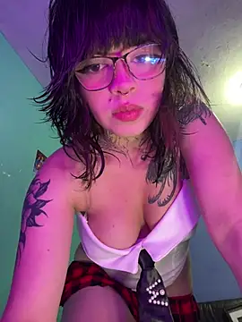 Snapshot of BabySixxxx chatting on 07-10-26, 05:26 BabySixxxx online show from 07-10-26, 05:26