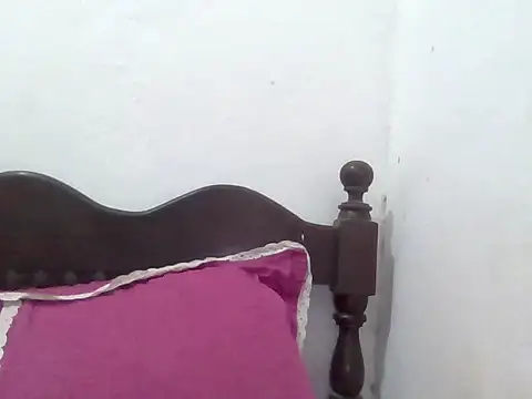 Snapshot of Xoeni chatting on 05-15-26, 11:12 Xoeni online show from 05-15-26, 11:12