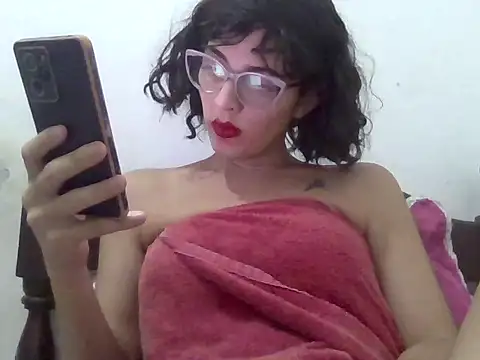 Snapshot of Xoeni chatting on 05-23-26, 08:13 Xoeni online show from 05-23-26, 08:13