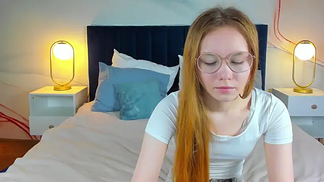 Snapshot of FloraLarsson chatting on 06-04-26, 03:12 FloraLarsson online show from 06-04-26, 03:12