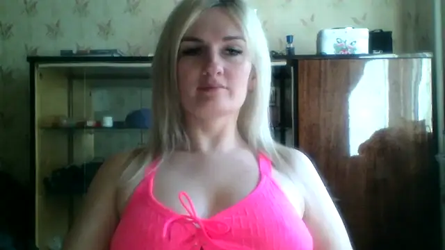 Snapshot of MartaHaze chatting on 05-04-26, 07:48 MartaHaze online show from 05-04-26, 07:48