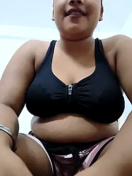 Snapshot of payaljaan800 chatting on 05-06-26, 01:16 payaljaan800 online show from 05-06-26, 01:16