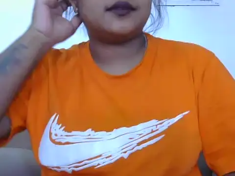 Snapshot of payaljaan800 chatting on 06-24-26, 08:13 payaljaan800 online show from 06-24-26, 08:13