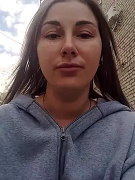 Elsa1904 online show from 04-30-26, 09:04