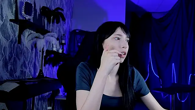 Snapshot of SeraphineSparda chatting on 07-06-26, 11:40 SeraphineSparda online show from 07-06-26, 11:40