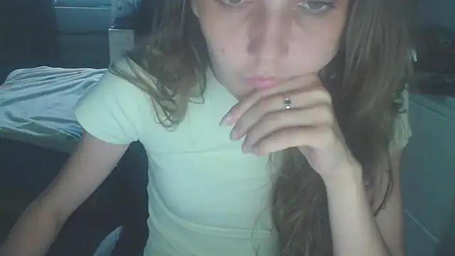 Snapshot of juili_juili chatting on 06-01-26, 04:20 juili juili online show from 06-01-26, 04:20
