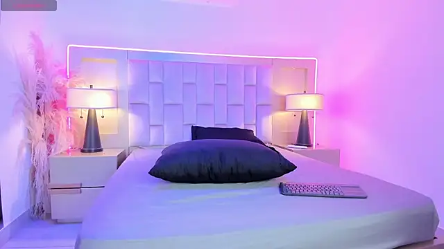 StefannyLizz online show from 06-01-26, 04:52