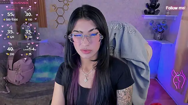 Snapshot of mia_smoke_ chatting on 06-17-26, 02:07 mia smoke online show from 06-17-26, 02:07