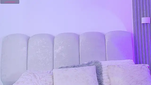 Snapshot of ScarlettVelvet chatting on 05-15-26, 01:18 ScarlettVelvet online show from 05-15-26, 01:18
