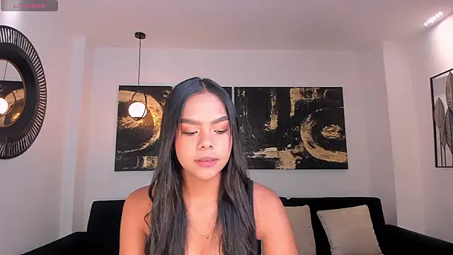 SaphiraJames online show from 07-17-26, 02:51