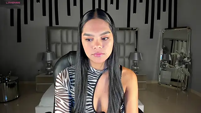 SaphiraJames online show from 07-19-26, 02:48