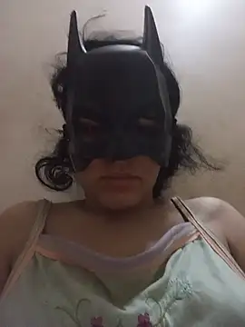 Snapshot of QueenofHair chatting on 06-25-26, 05:17 QueenofHair online show from 06-25-26, 05:17