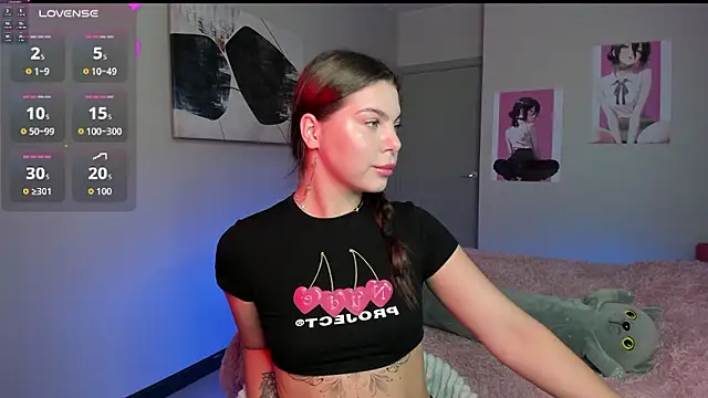 Snapshot of EmmyyK chatting on 07-31-26, 08:14 EmmyyK online show from 07-31-26, 08:14