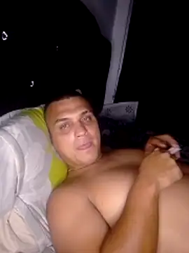 Snapshot of Marvic_men chatting on 05-02-26, 01:32 Marvic men online show from 05-02-26, 01:32