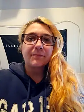 Thatonebinch online show from 05-01-26, 11:42