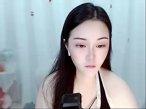 Snapshot of Amy-cnbaby chatting on 05-19-26, 01:33 Amy-cnbaby online show from 05-19-26, 01:33