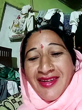 Snapshot of Haliya8 chatting on 05-05-26, 11:24 Haliya8 online show from 05-05-26, 11:24
