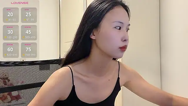 Snapshot of -LINXI chatting on 06-21-26, 12:30 -LINXI online show from 06-21-26, 12:30