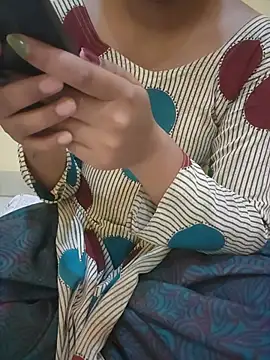 Snapshot of Seema_yadav01 chatting on 05-25-26, 05:02 Seema yadav01 online show from 05-25-26, 05:02