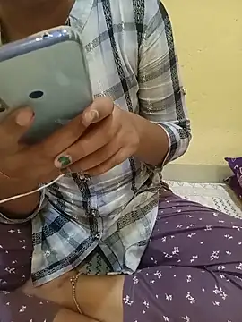 Snapshot of Seema_yadav01 chatting on 05-28-26, 05:27 Seema yadav01 online show from 05-28-26, 05:27