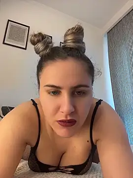 Snapshot of SensualQueenX chatting on 05-09-26, 11:04 SensualQueenX online show from 05-09-26, 11:04