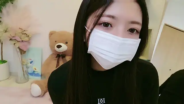 Snapshot of -Luna_JP- chatting on 05-06-26, 05:35 -Luna JP- online show from 05-06-26, 05:35