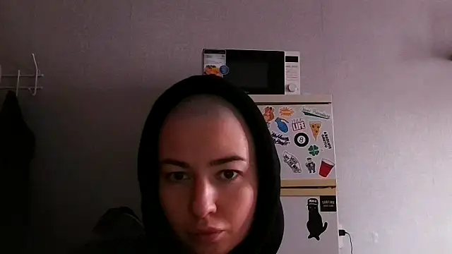 Julia Bright online show from 05-06-26, 04:34