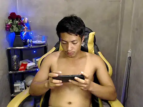 Snapshot of Pinoy_Morino chatting on 04-30-26, 12:44 Pinoy Morino online show from 04-30-26, 12:44