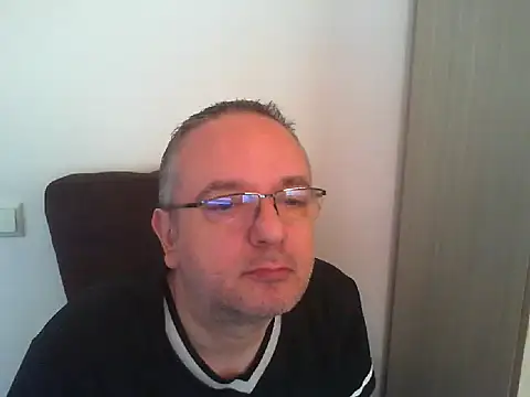 Snapshot of GeorgeCarlo chatting on 05-01-26, 09:03 GeorgeCarlo online show from 05-01-26, 09:03