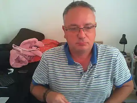 Snapshot of GeorgeCarlo chatting on 06-07-26, 05:44 GeorgeCarlo online show from 06-07-26, 05:44