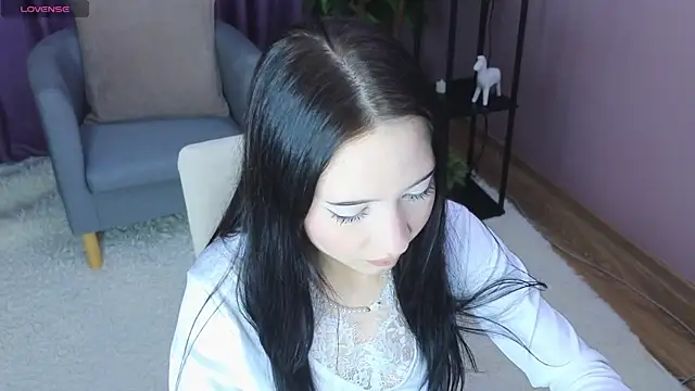 Snapshot of Rose_verby chatting on 05-04-26, 05:47 Rose verby online show from 05-04-26, 05:47