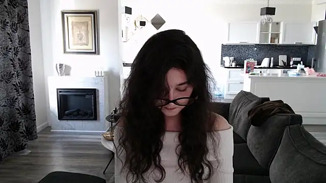 Snapshot of cute_lilia chatting on 05-03-26, 12:44 cute lilia online show from 05-03-26, 12:44