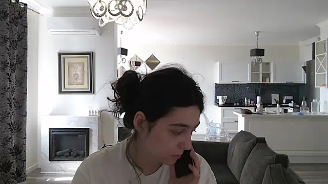 Snapshot of cute_lilia chatting on 05-08-26, 09:25 cute lilia online show from 05-08-26, 09:25