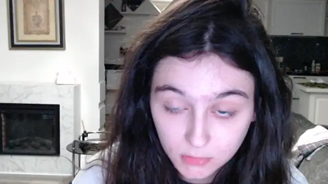 Snapshot of cute_lilia chatting on 05-09-26, 06:35 cute lilia online show from 05-09-26, 06:35
