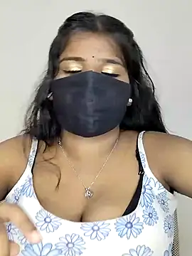Snapshot of Axy1_1 chatting on 06-13-26, 03:32 Axy1 1 online show from 06-13-26, 03:32