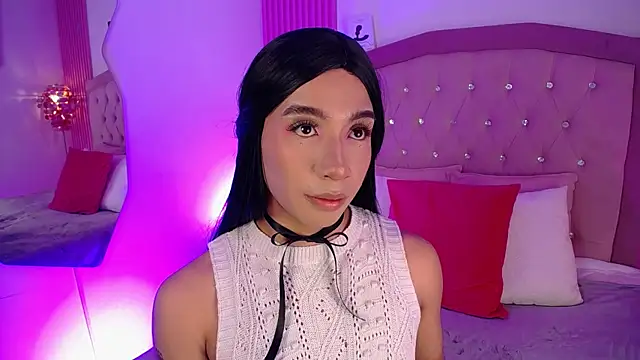 Snapshot of Khloe_Dangel chatting on 05-08-26, 04:18 Khloe Dangel online show from 05-08-26, 04:18