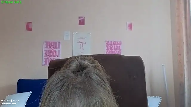Snapshot of Melania_Cook chatting on 07-15-26, 02:44 Melania Cook online show from 07-15-26, 02:44