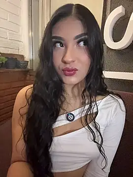 Snapshot of SabrinaX_X chatting on 05-12-26, 11:35 SabrinaX X online show from 05-12-26, 11:35