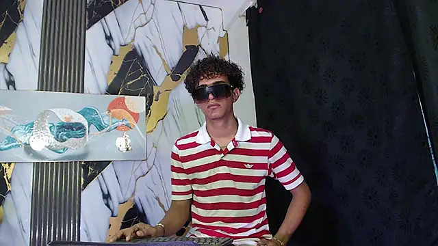 GOLDEN 2026 online show from 06-12-26, 07:24