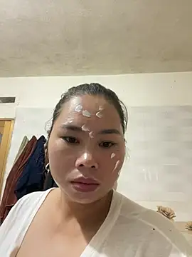 Snapshot of Banana-zz chatting on 05-03-26, 11:11 Banana-zz online show from 05-03-26, 11:11