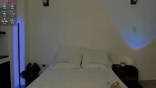 Snapshot of EvangelineLoveee chatting on 05-22-26, 11:43 EvangelineLoveee online show from 05-22-26, 11:43