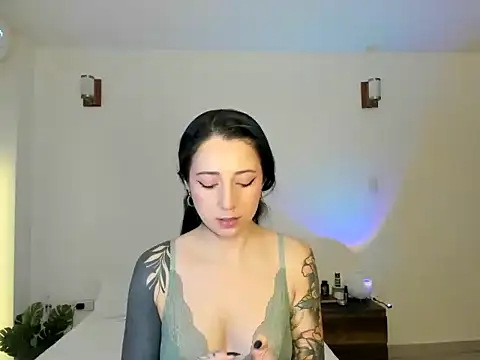 Snapshot of EvangelineLoveee chatting on 07-09-26, 03:49 EvangelineLoveee online show from 07-09-26, 03:49