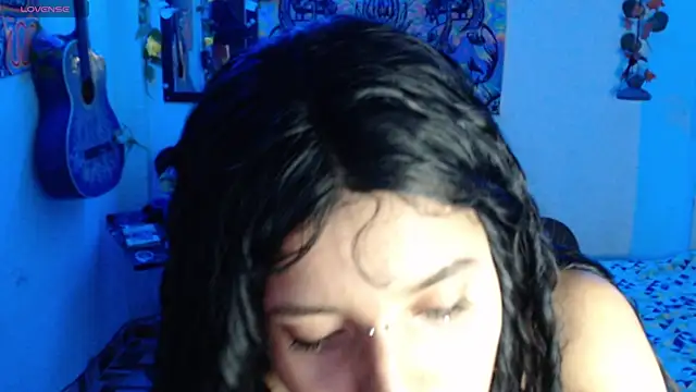 Snapshot of bastethott chatting on 06-12-26, 03:38 bastethott online show from 06-12-26, 03:38