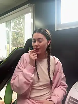 daisycollins online show from 05-17-26, 12:08