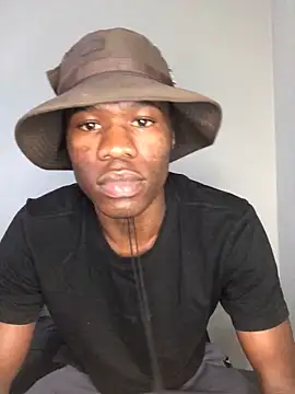 Snapshot of thandolezwe1 chatting on 06-18-26, 11:47 thandolezwe1 online show from 06-18-26, 11:47